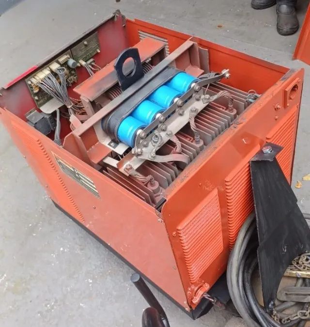 Máquina De Solda Lincoln Cv400i Trifásica MIG/MAG 380 440  - Foto 4