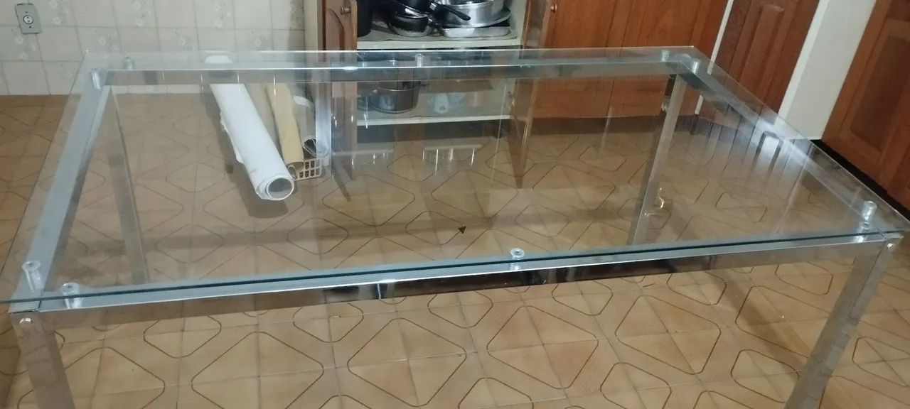 Mesa e cadeiras