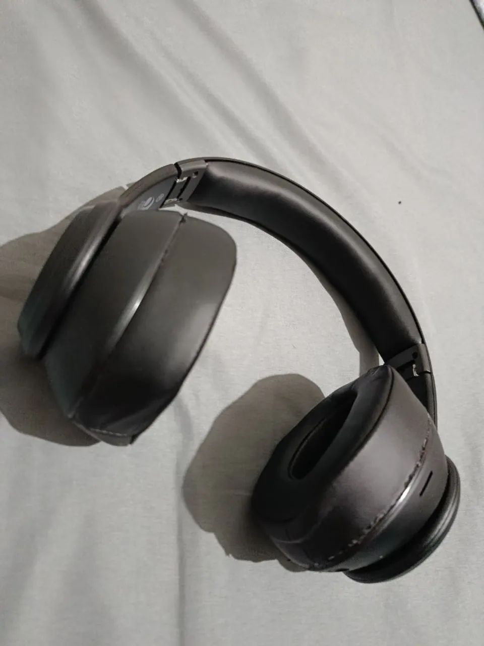 Noise-cancelling headset451967608025272325