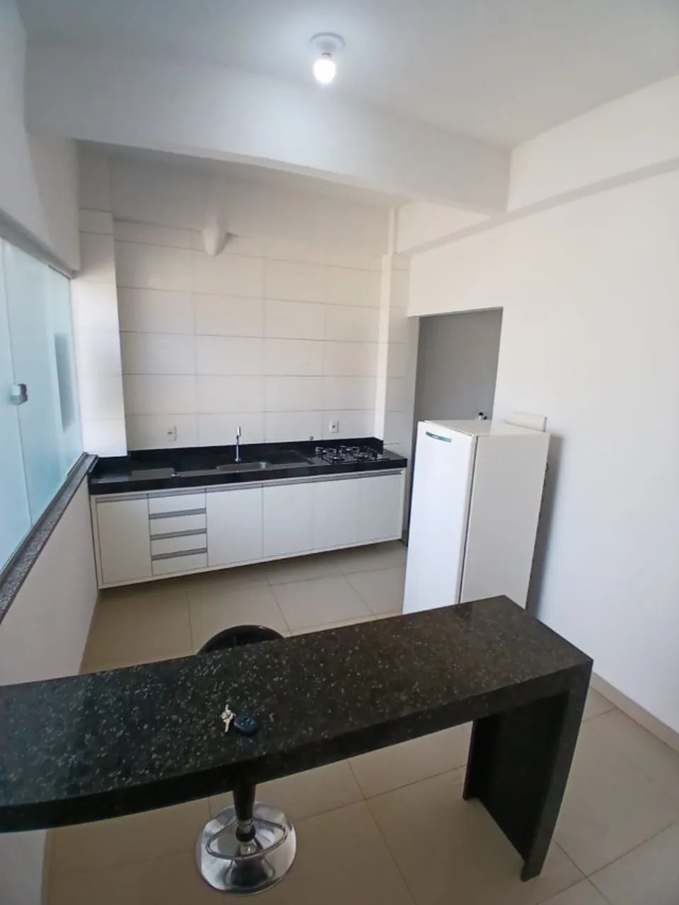 APARTAMENTO SEMI MOBILIADO PARA LOCAÇÃO - Foto 4