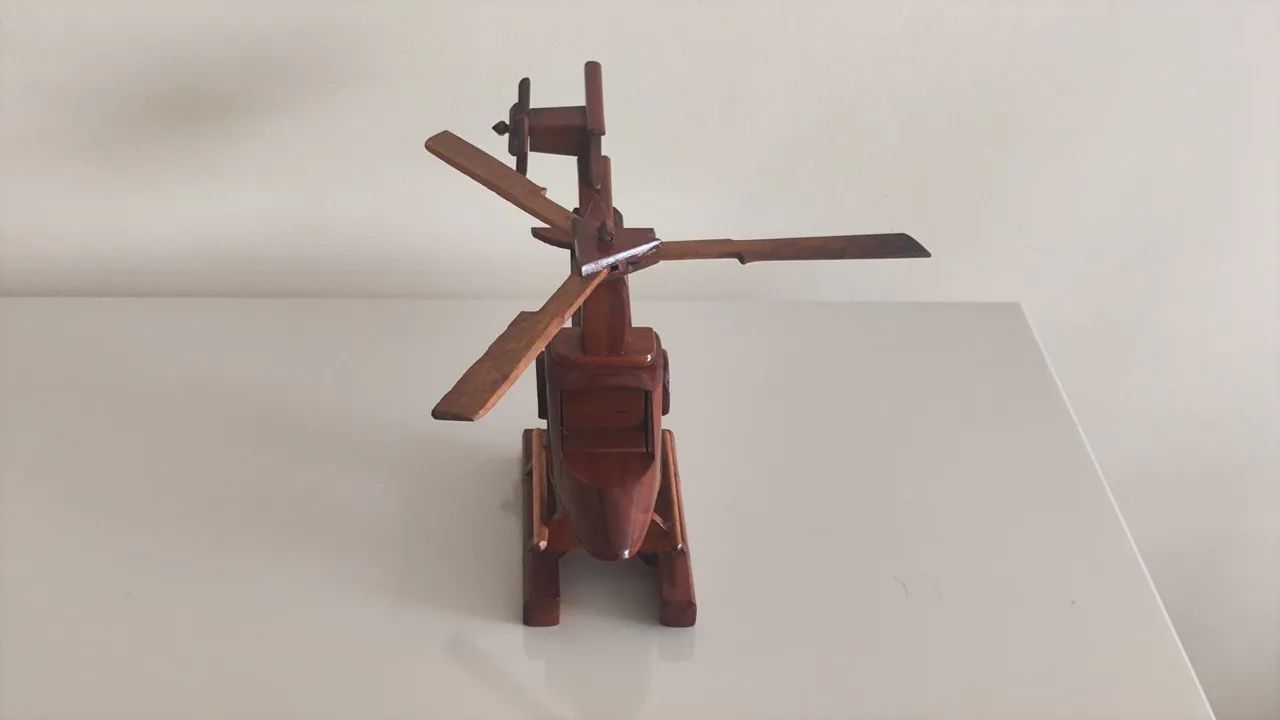 helicóptero de madeira  - Foto 2