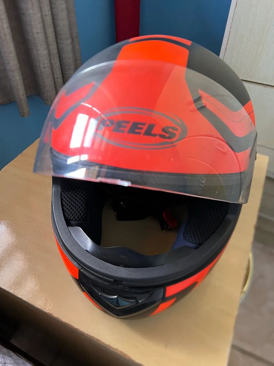 Capacete Pells - Foto 3