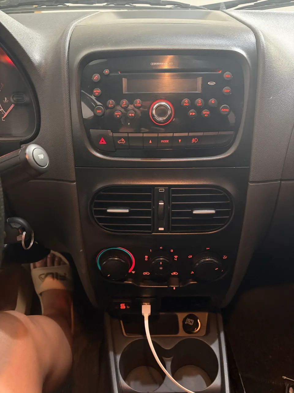 Fiat Strada Working Hard 1.4 Fire Flex 8V CD 2018 - Foto 5