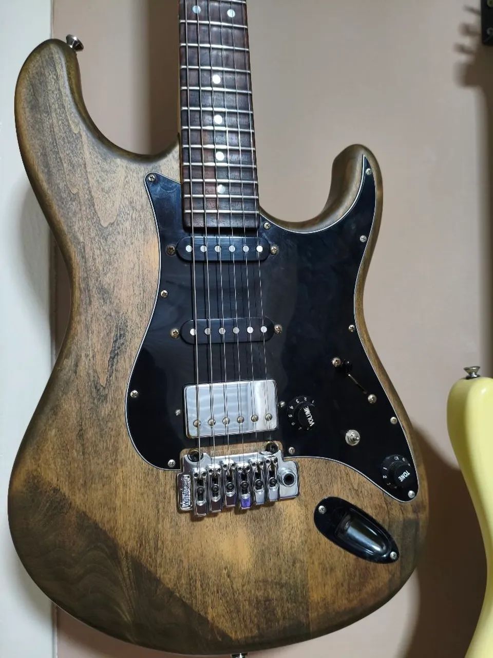 Guitarra Tagima J3 - Tunada