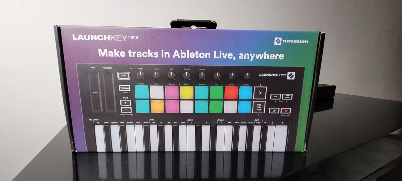 Novation Launchkey Mini MK3 - Instrumentos musicais - Vila Nova