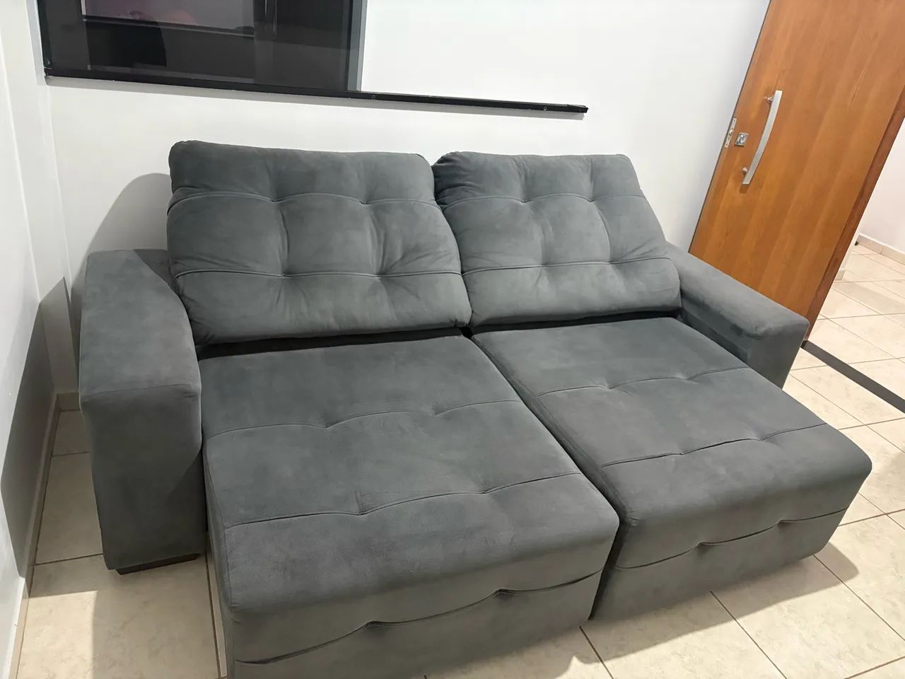 Vende-se sofá retrátil é reclinável 4 lugares  - Foto 4