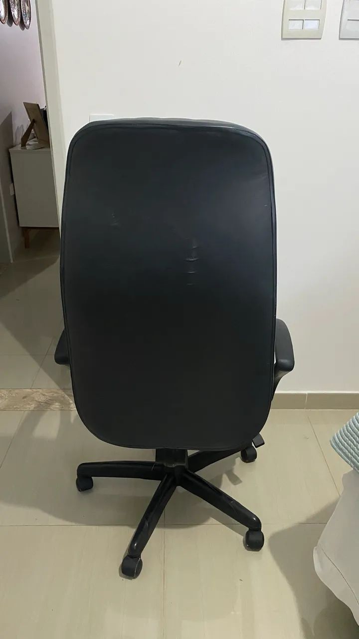 Vendo Cadeira de Escritório  - Foto 4