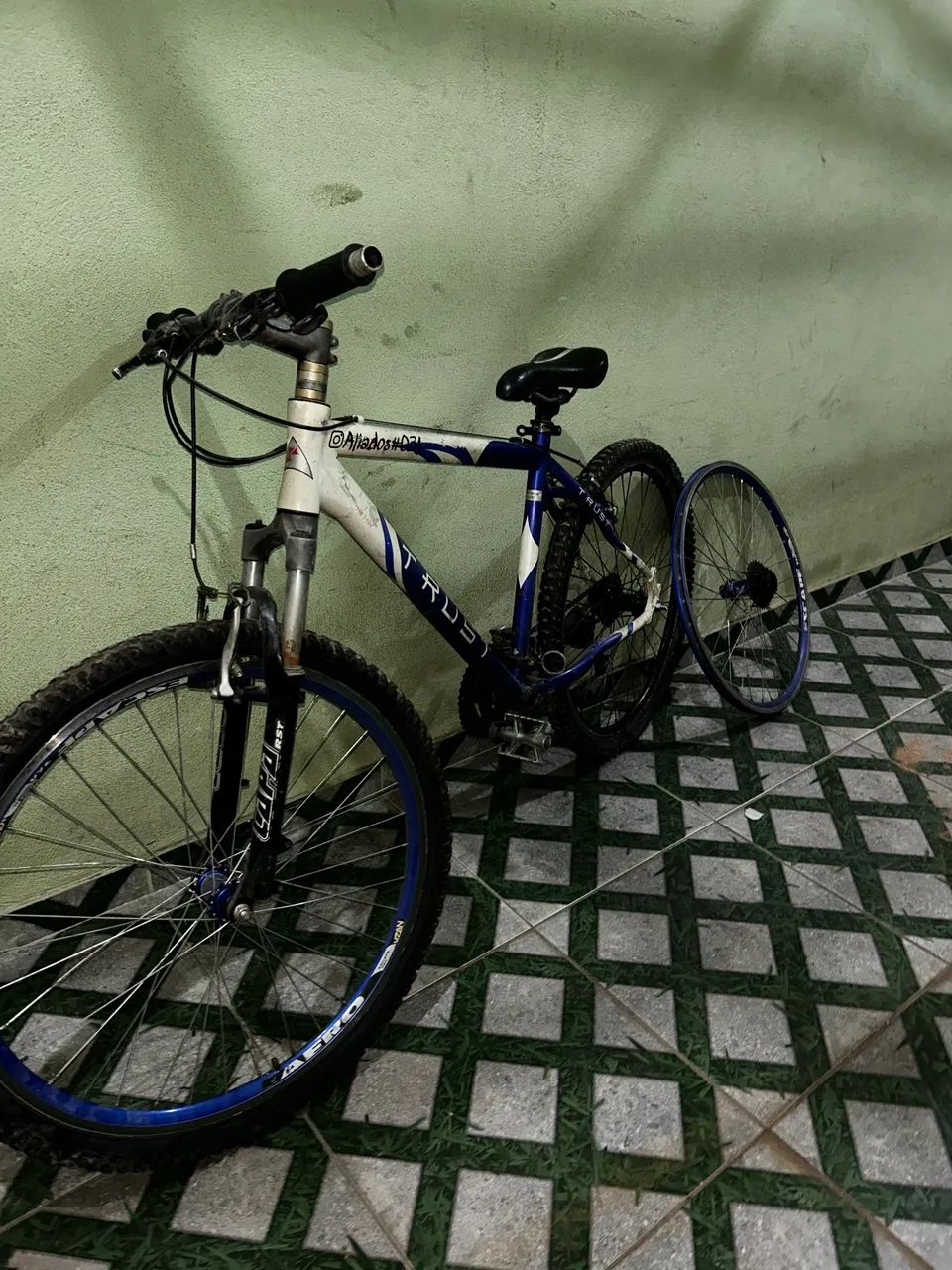 Vendo ou troco bicicleta Trust Aro 26