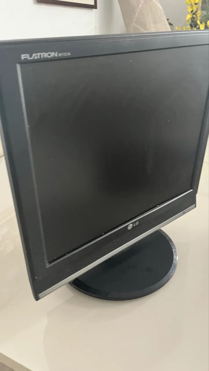 Monitor LG Flatron M1721A - 17 Polegadas 15Khz