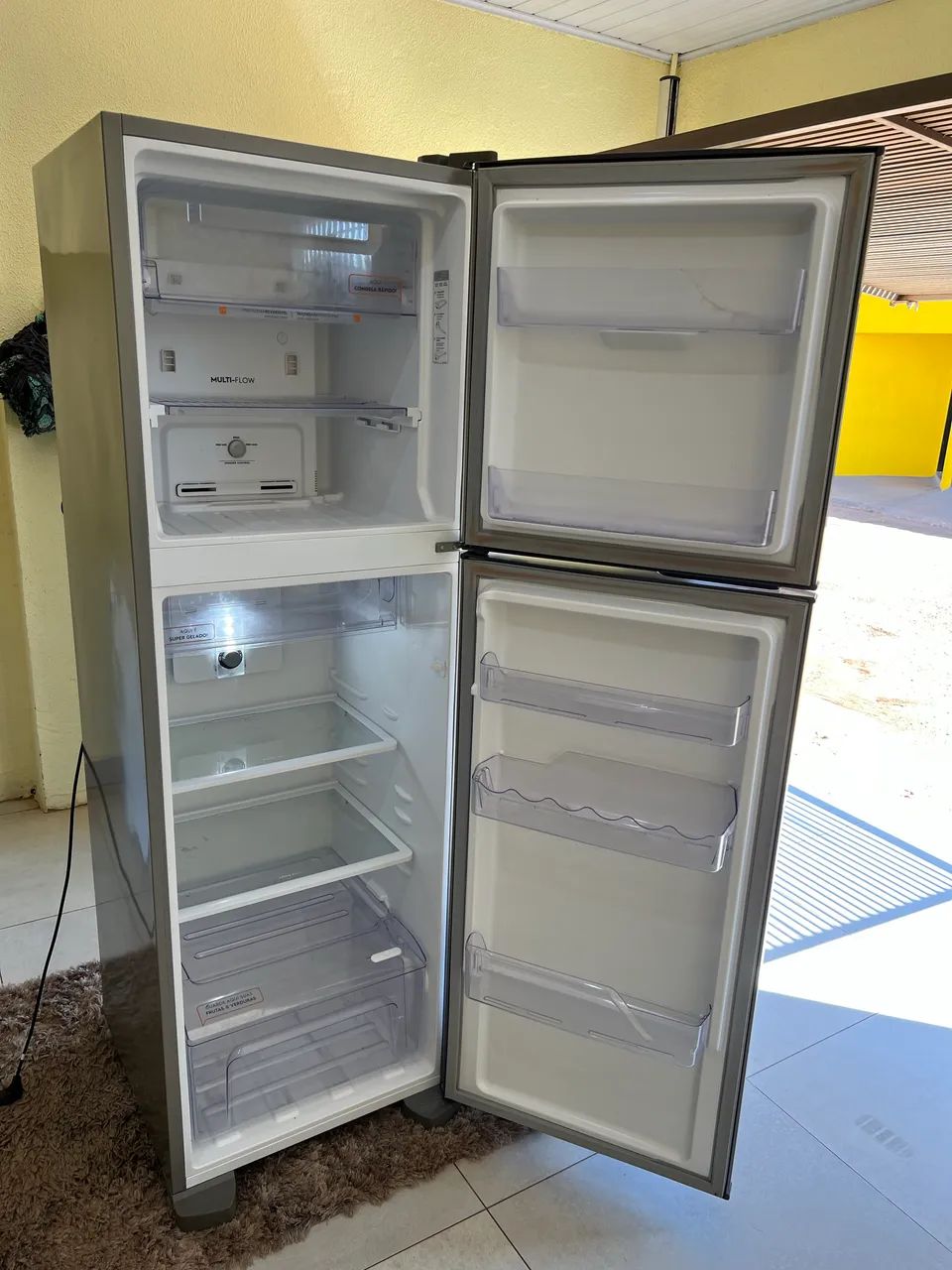 Vendo Geladeira Continental 396 litros inox Frost free semi nova
