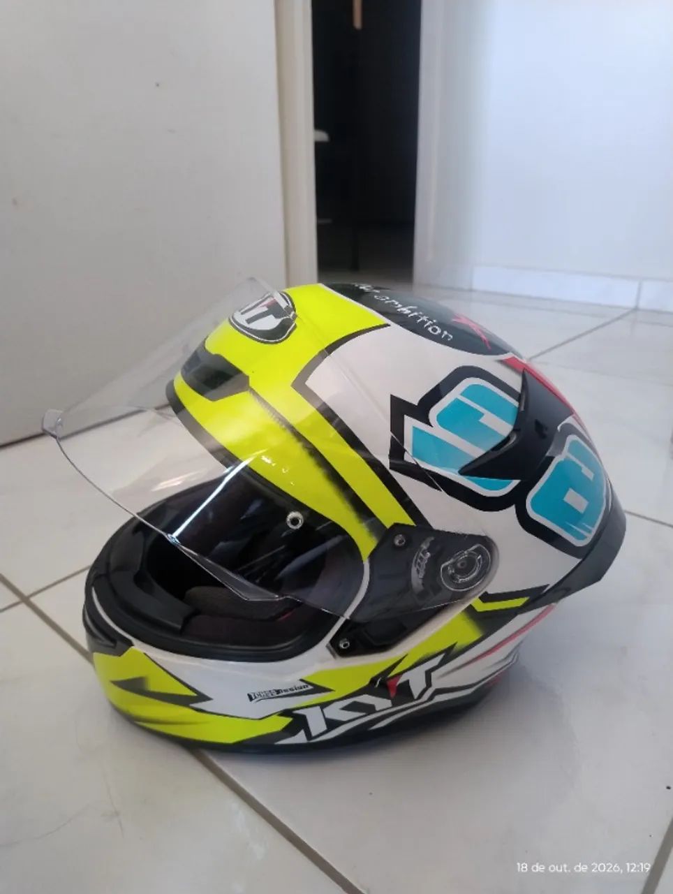 Capacete KYT TT course 