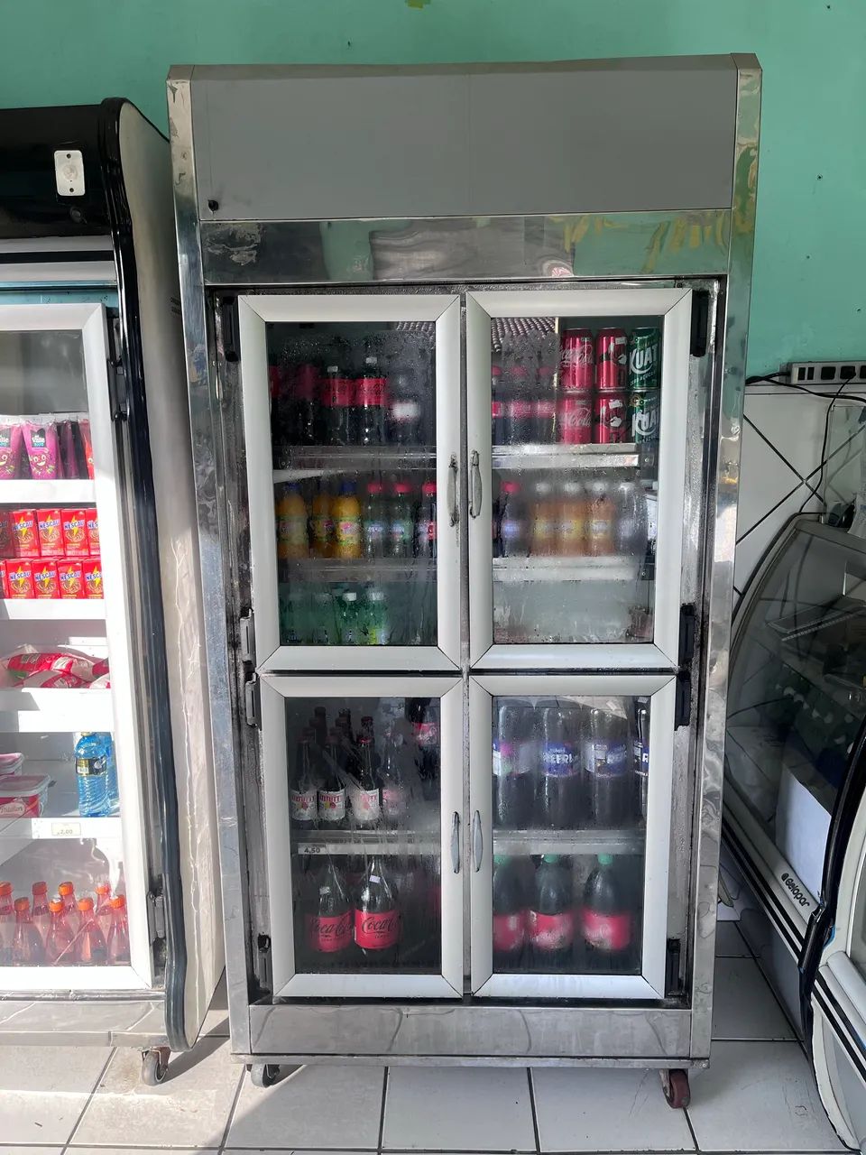 Expositor de bebidas 4 portas