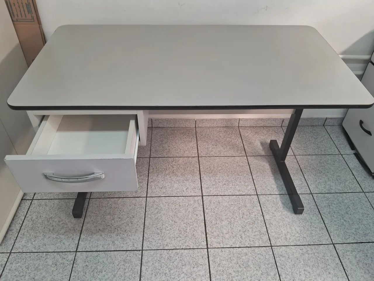 Mesa com gaveta para escritório! - Foto 2