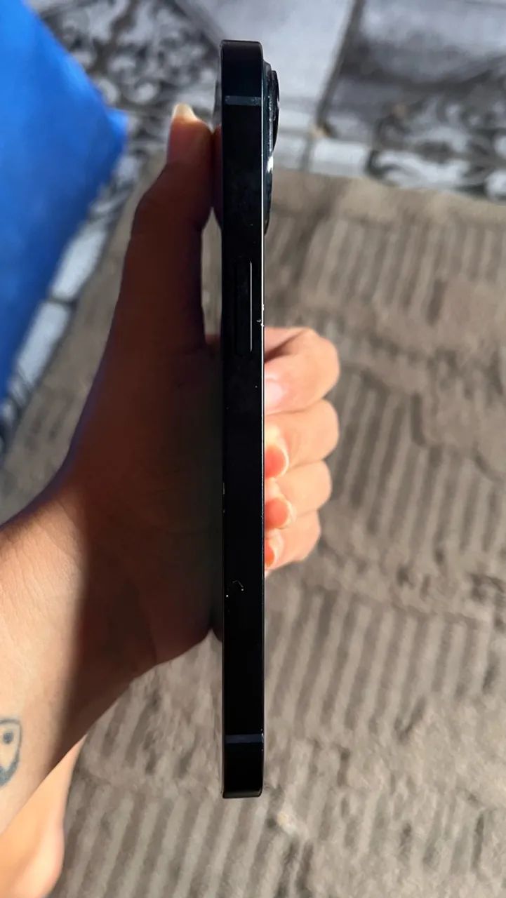 iPhone 14 azul  - Foto 4