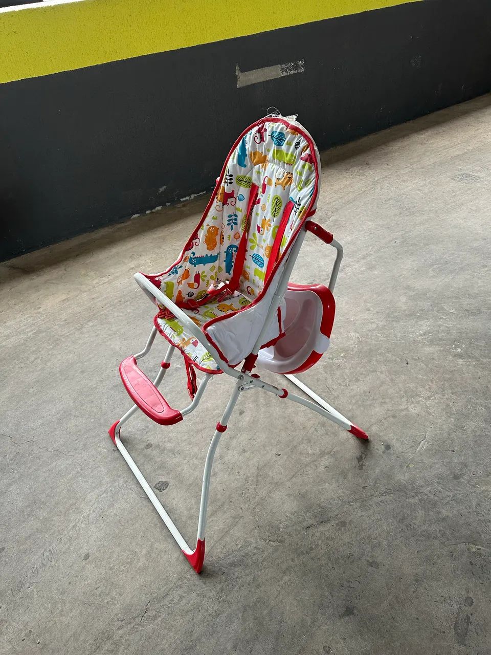 Cadeirinha de alimentação infantil