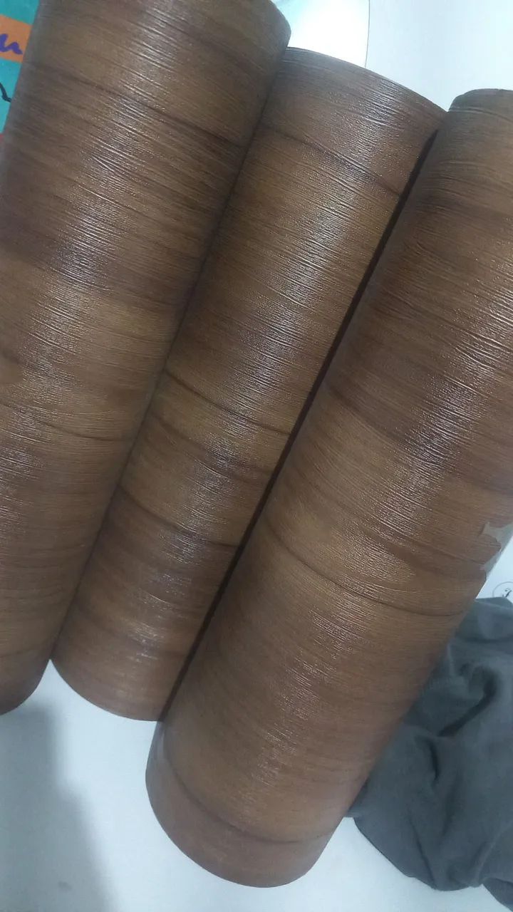 3 rolos Adesivo para pisos e paredes amadeirado.