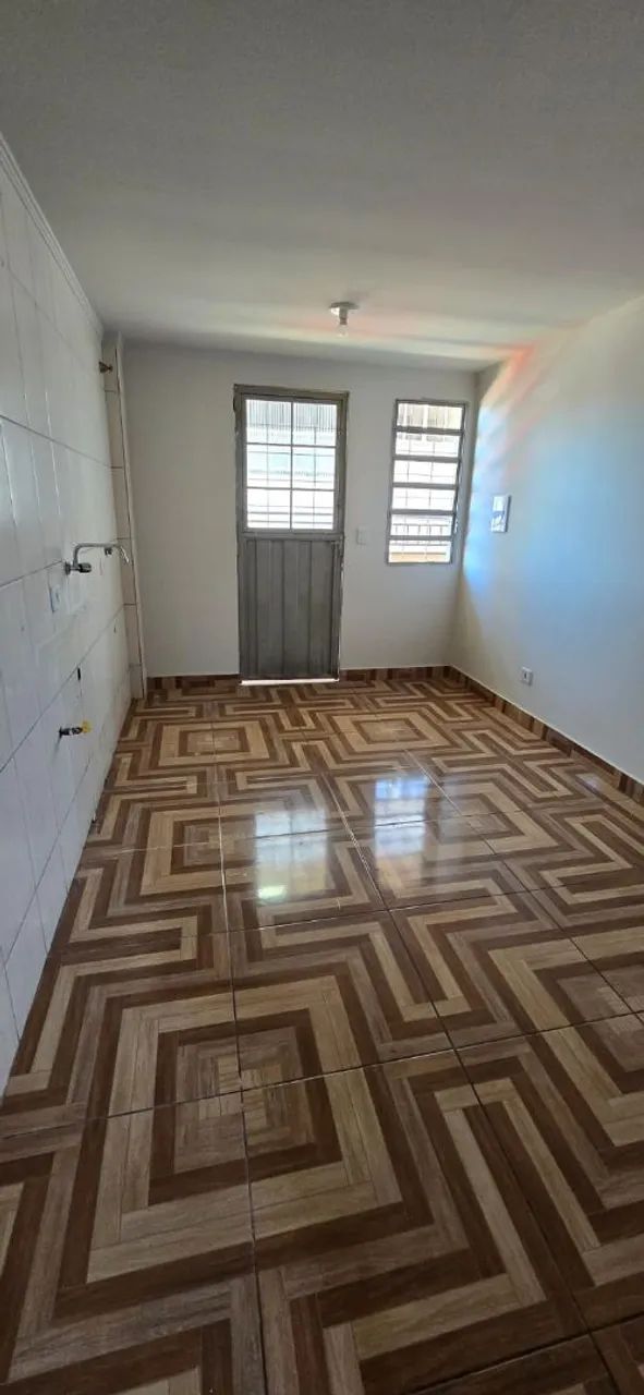Kitnet - 01 Quarto - Banheiro - Cozinha - Jardim Aclimacao 