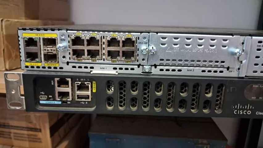 ROTEADOR CISCO 4331 2 PEÇAS - Foto 2