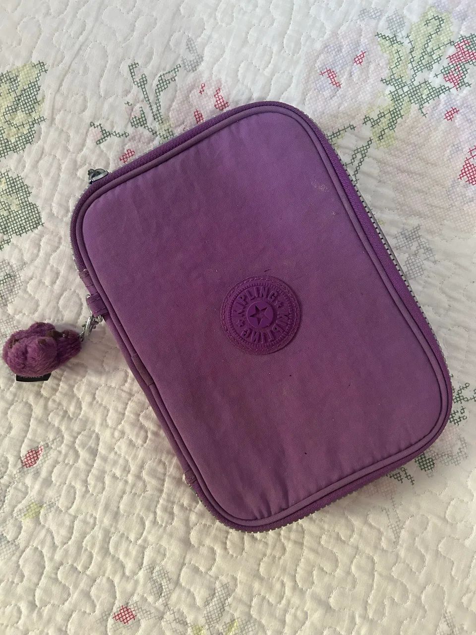 Estojo Case Kipling