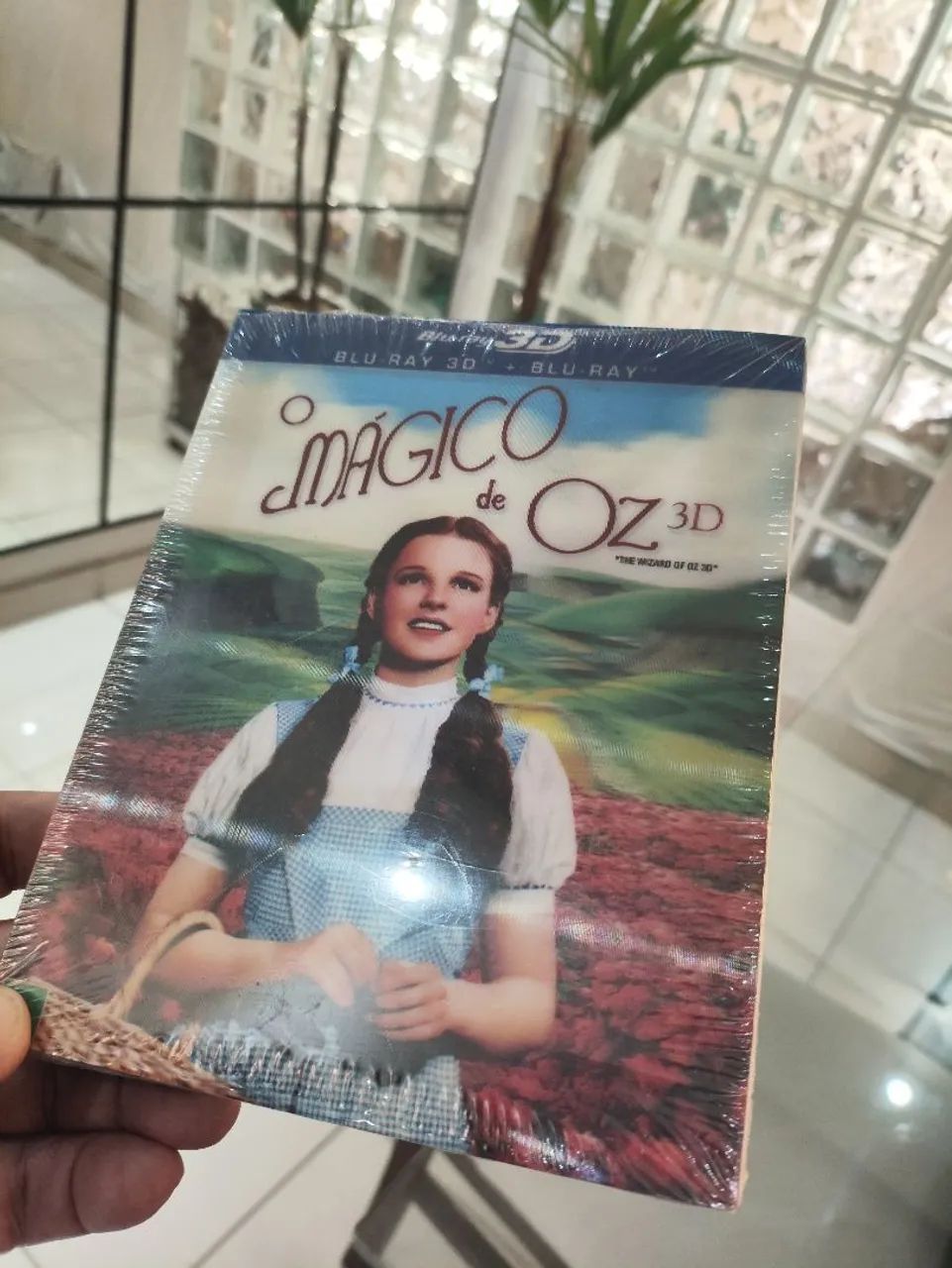 Blu-ray 3D O Mágico de OZ + 3 Óculos Polarizadores (bat. não