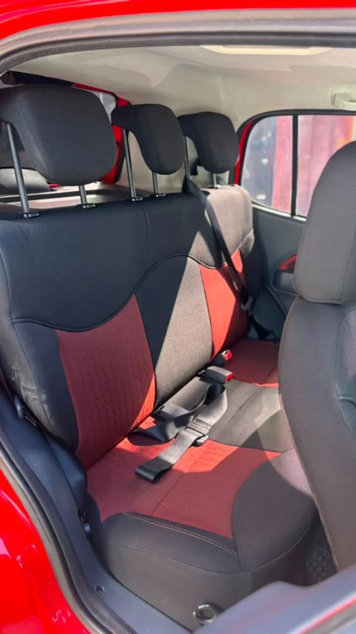 Fiat Uno Sporting 1.4 EVO Fire Flex 8V 4P 2012 - Foto 2