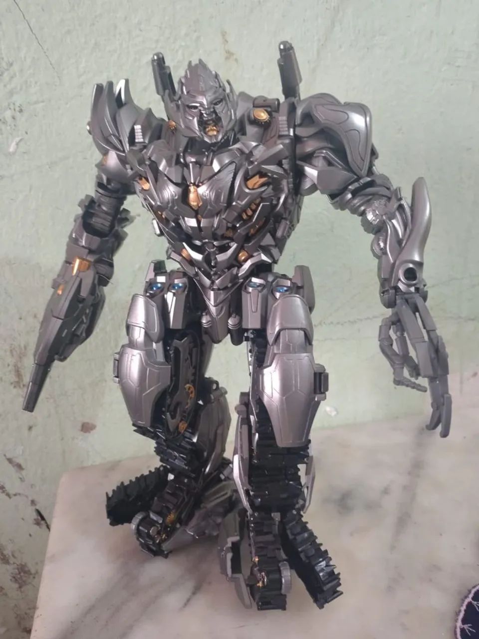 Boneco transformers Megatron - Foto 2