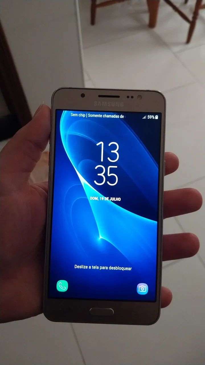 Celular J5 