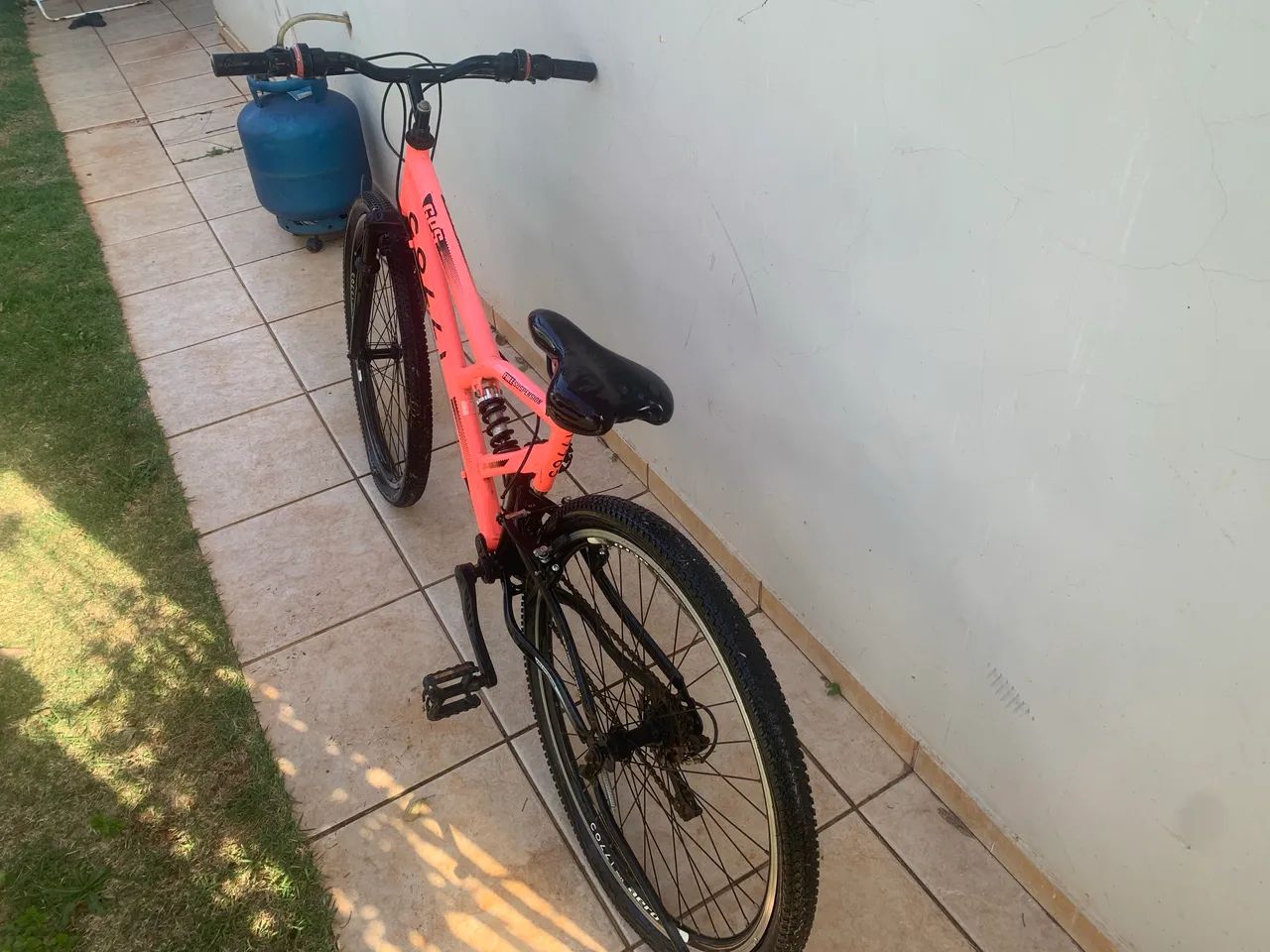 Bicicleta de mola aro 26 cor laranja marca colli - Foto 2