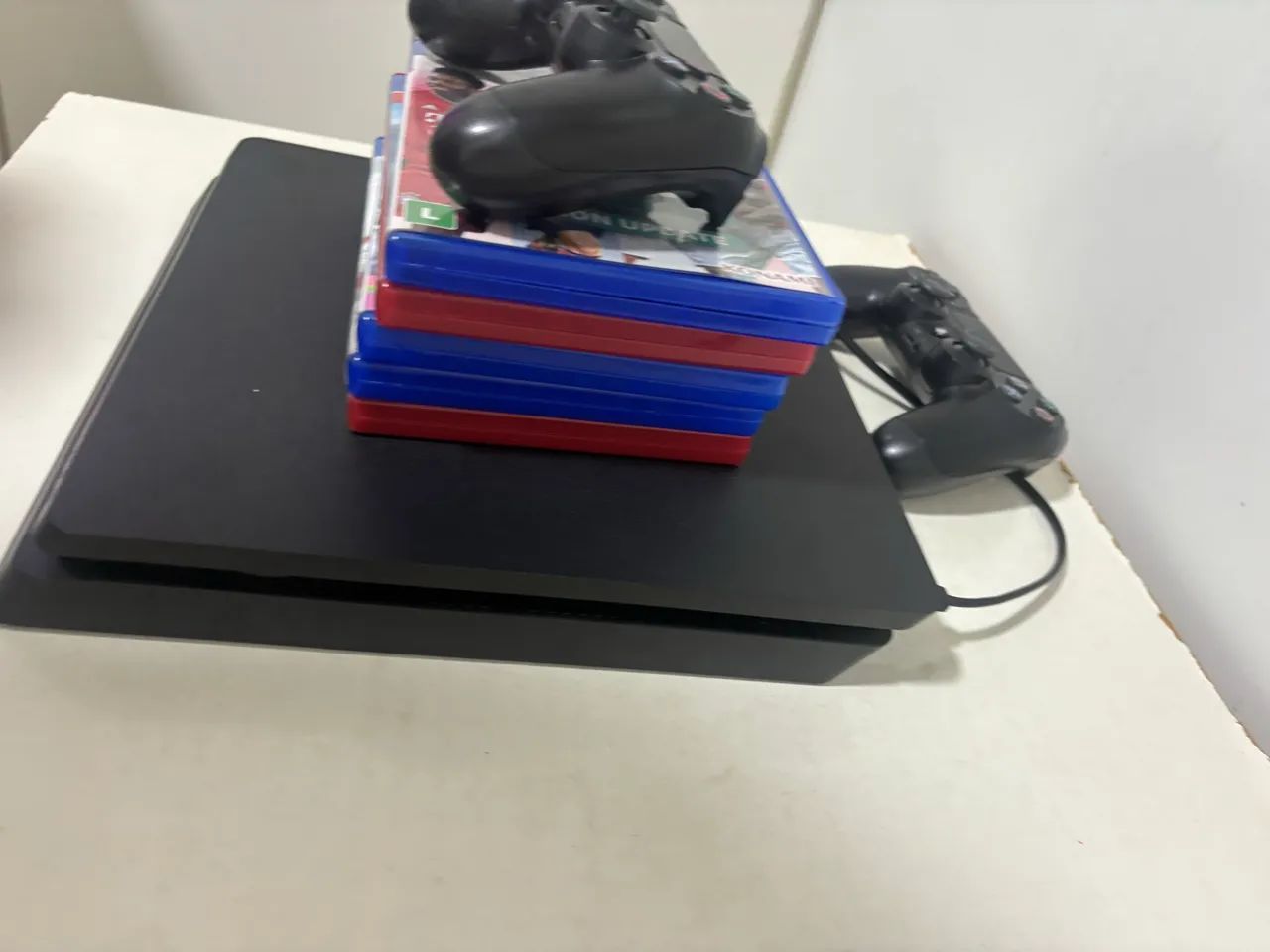 ps4 slim 1tb 2 controles com jogos - Foto 2