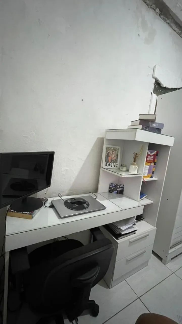Mesa de escrivaninha 