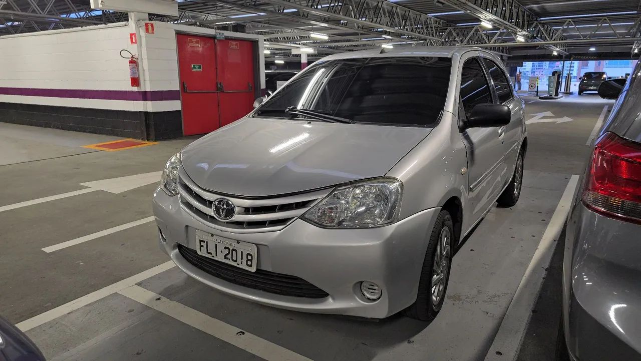 Toyota Etios 1.3 16V FLEX 2013