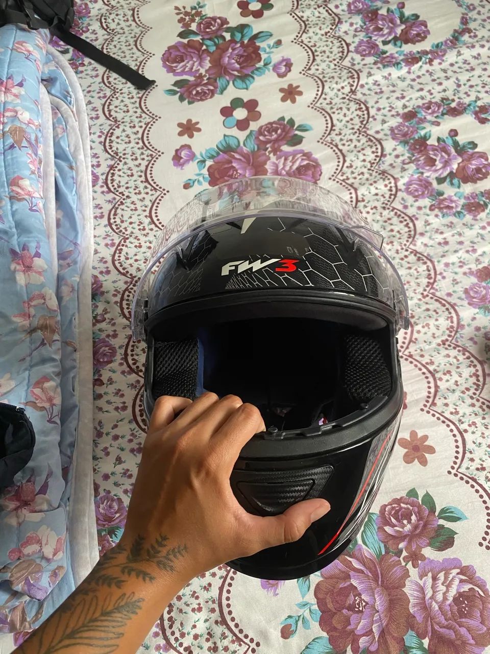 Capacete Fechado Gt 2 Fw3 Cor Preto/Vermelho - Foto 2