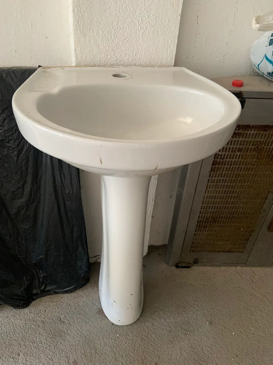 Lavatório de banheiro com coluna cor branco  - Foto 3