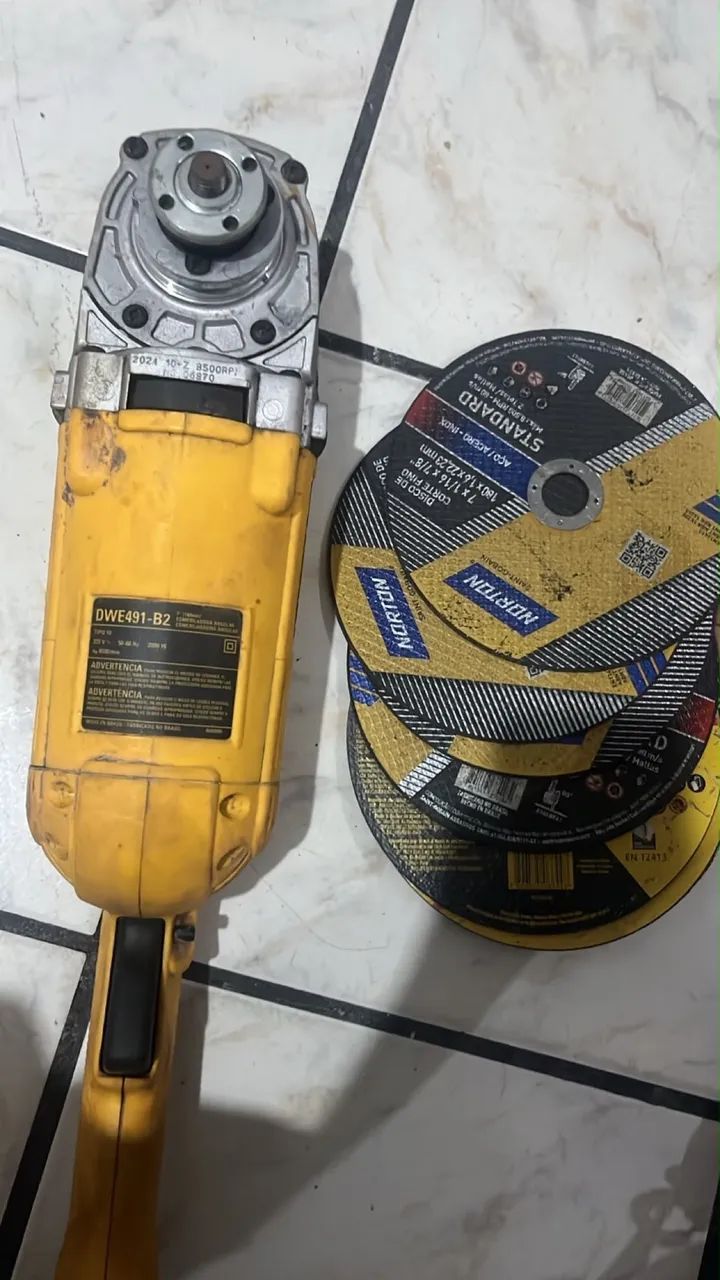 Lixadeira Dewalt