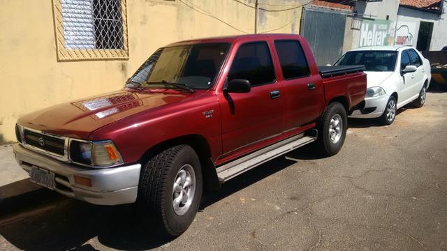 Hilux stand 4x2 99 - Foto 2