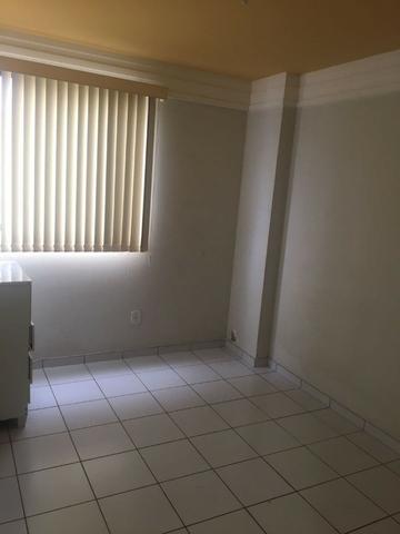 Vendo apto no Turu, Condomínio Ville de France - Foto 4