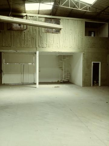 Pavilhão + Moradia - Foto 17