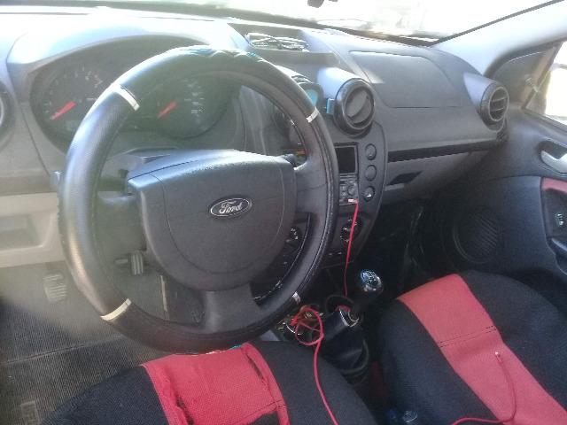 Ford Fiesta Sedan 1.0 Kit Gás R$ 13.500,00 - Foto 3