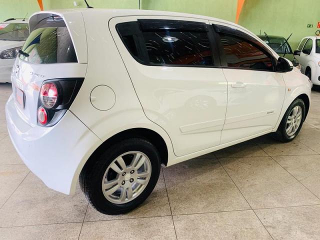 CHEVROLET SONIC HB LT 1.6 16V - Foto 2