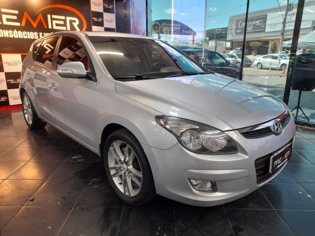 HYUNDAI I30 2010