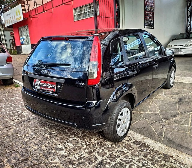 FIESTA 1.6 COMPLETO 2011