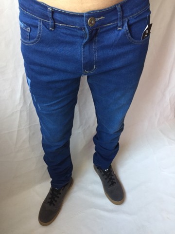 Calça masculina jeans com elastano