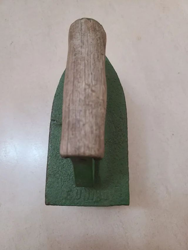 Antigo Ferro de Passar a Brasa - Foto 2