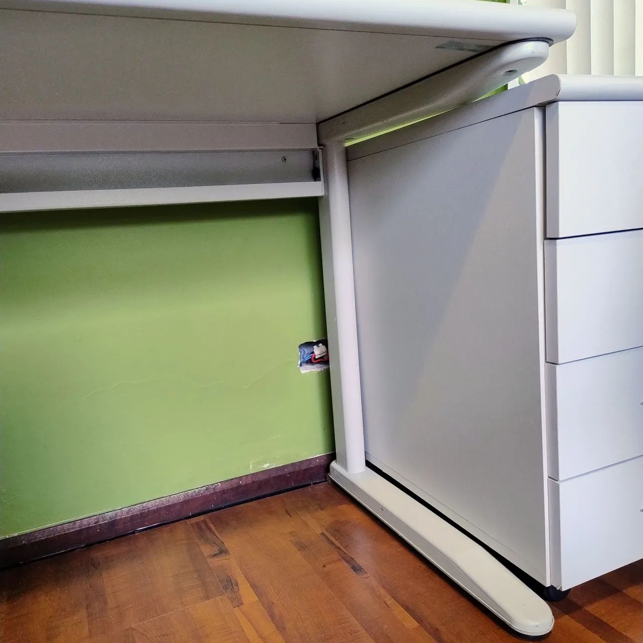 Mesa de Escritório Alberflex 