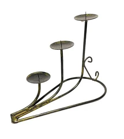 Imponente e antigo castiçal três velas Arte Deco forjado Ferro forget patinado Descrição