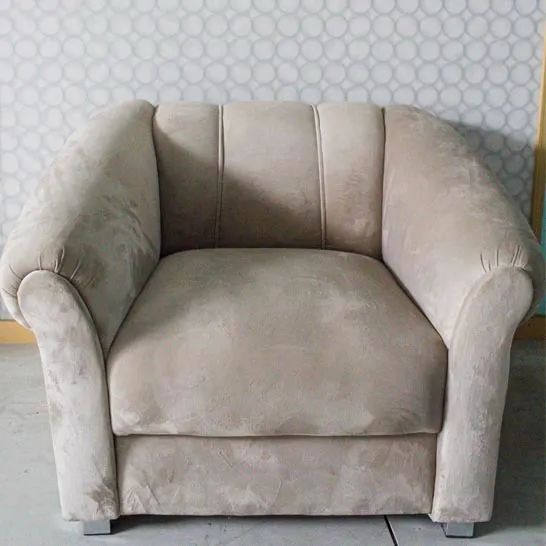 Poltrona Cinza Suede - Foto 3