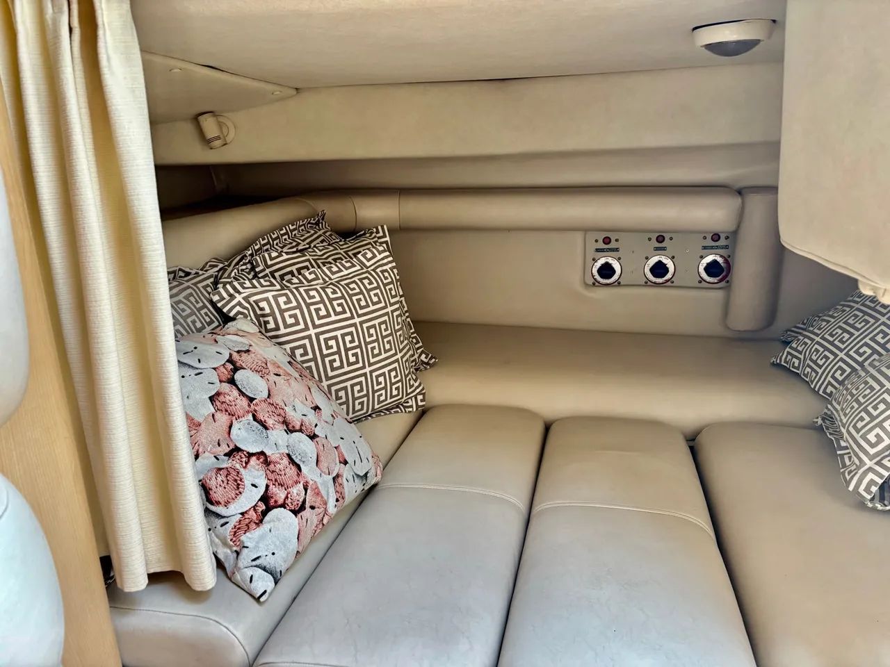 Lancha regal 30 impecável  - Foto 15