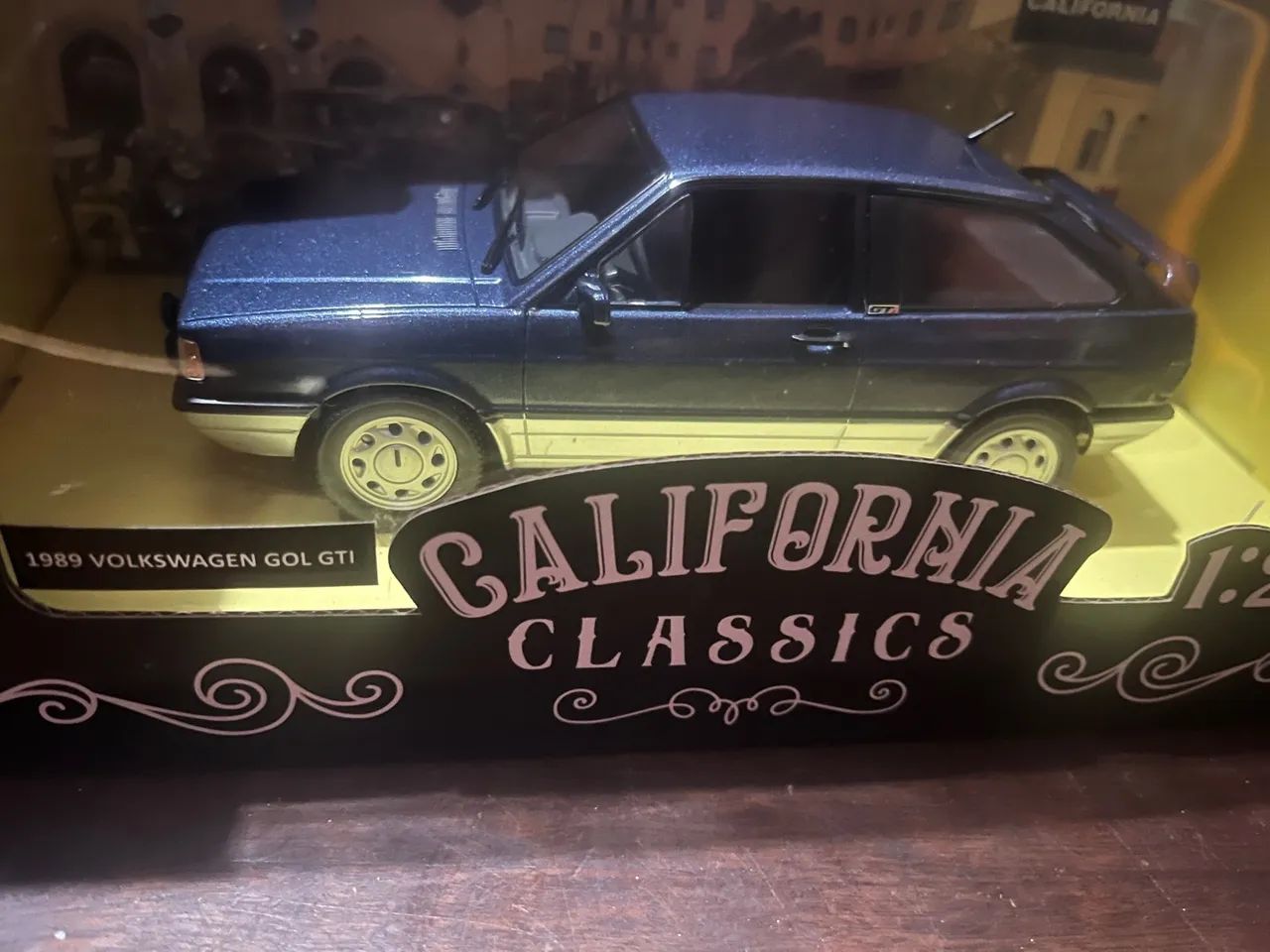 Miniatura Volkswagen Gol Gti 1989 1/24 California Classics