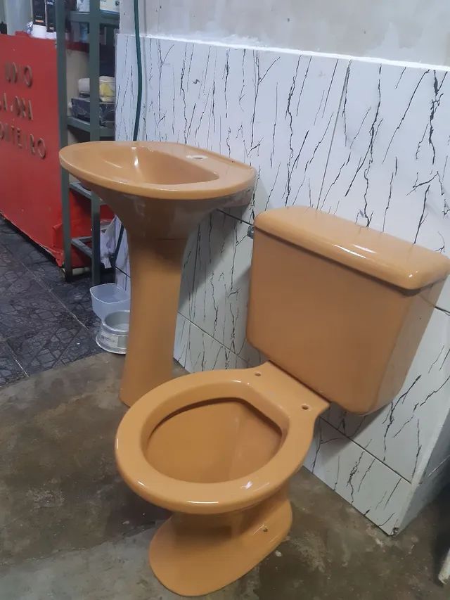 Conjunto de vaso acoplado com+ lavatório+ coluna 