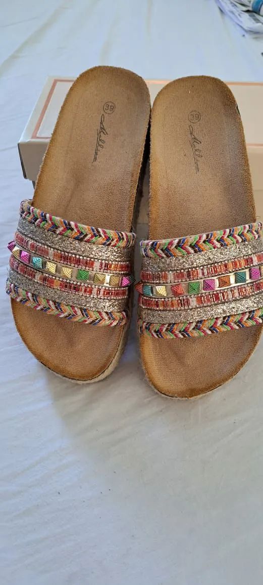 Sandálias rasteiras boho 